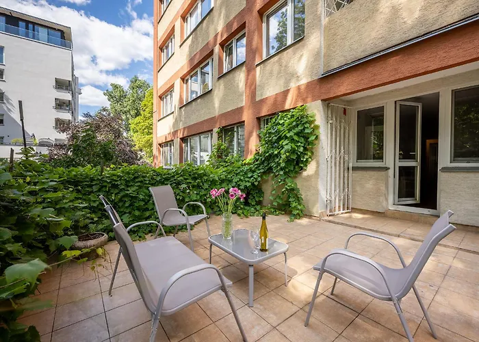 Solec 79a Mieszkanie Z Prywatnym Parkingiem Oraz Tarasem Oddzielna Sypialnia Warsaw